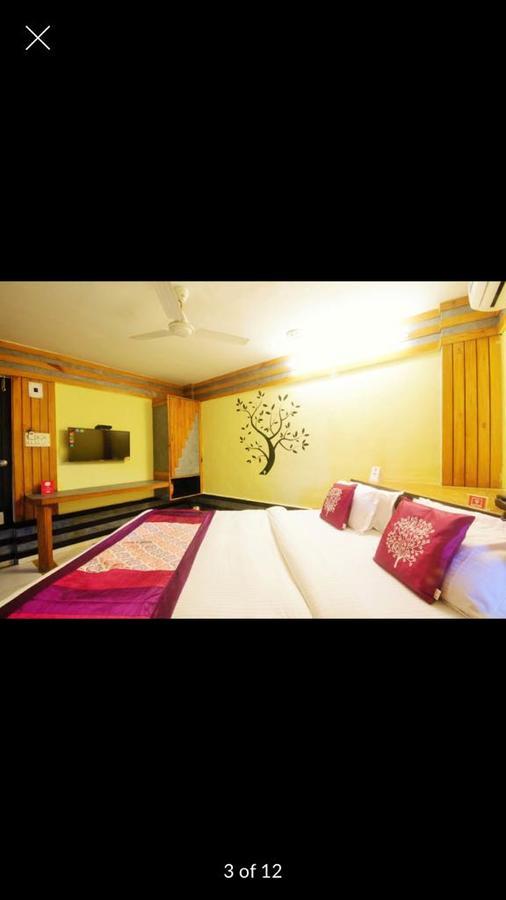 Hotel Yellow Lime 아흐메다바드 외부 사진